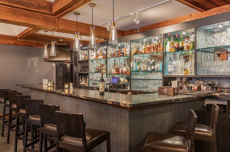 Montauk Vail Seafood Grill bar